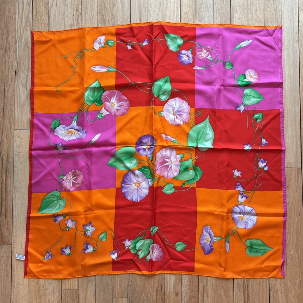 Patek Philippe women silk scarf - Picture 2 of 5